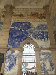 The tiles cover the walls as spectacular art.